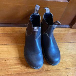 Women's 8.5 Blundstone - worn twice!